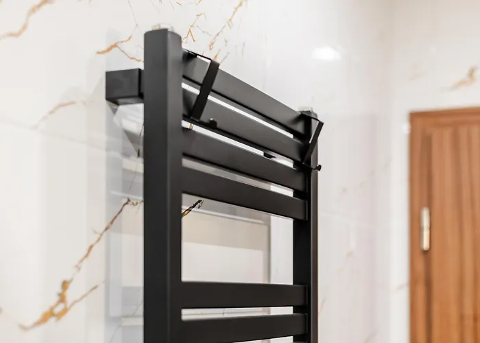 No 28 & * Kutná Hora