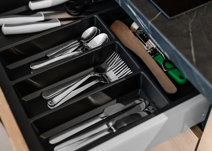 No 28 & * Kutná Hora