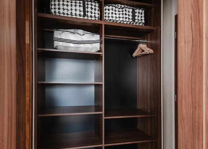 No 28 & * Kutná Hora